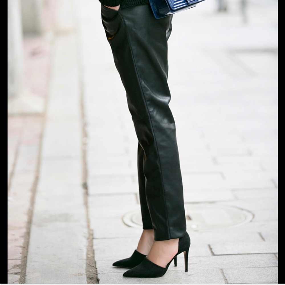 Vince “Claire” d’orsay Leather Pumps